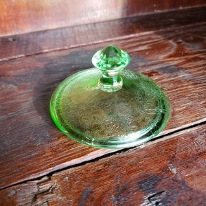 Jeanette Floral Poinsettia Lid